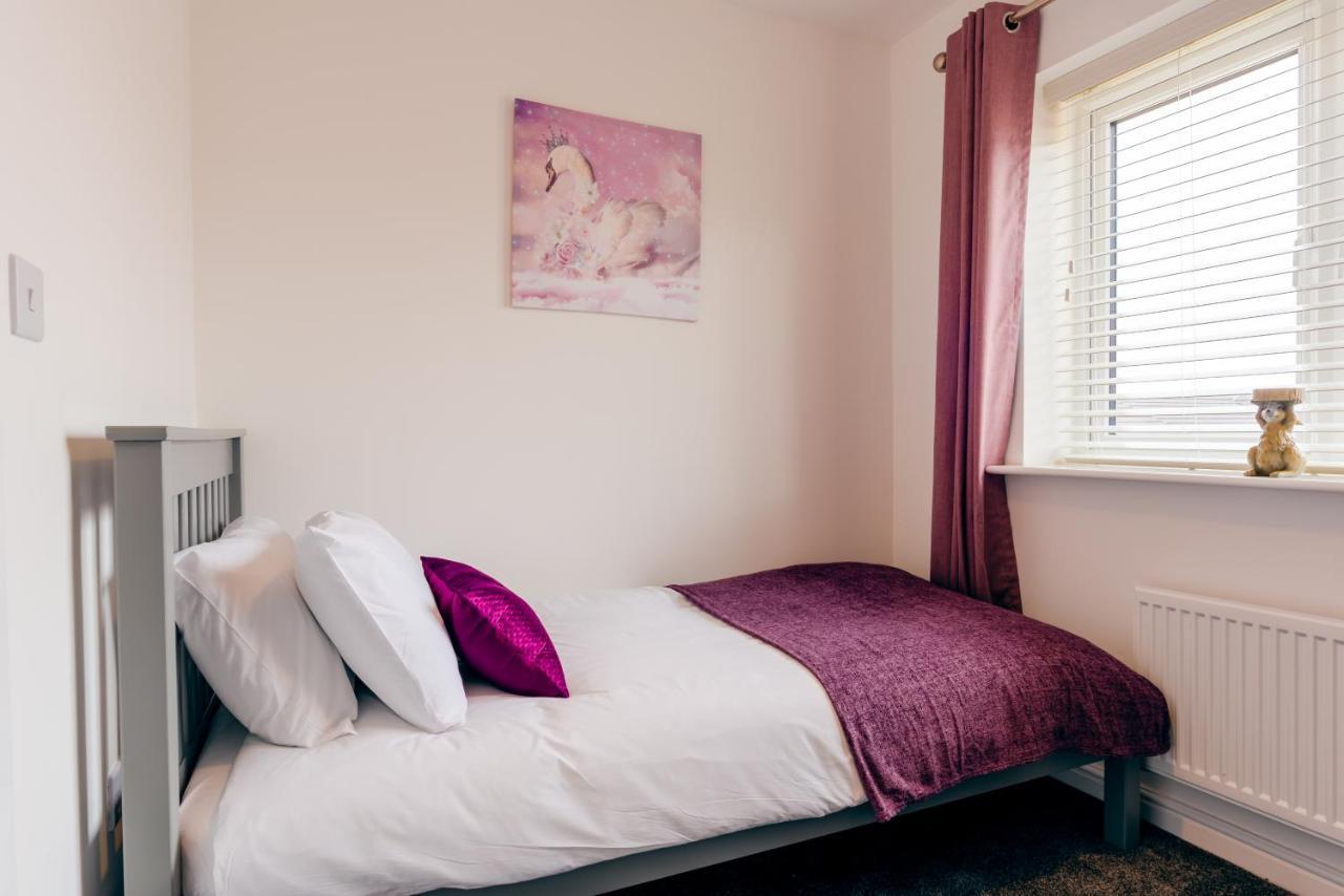 Oakley - Large, Elegant, Dog Friendly & Parking Whitby Exterior photo