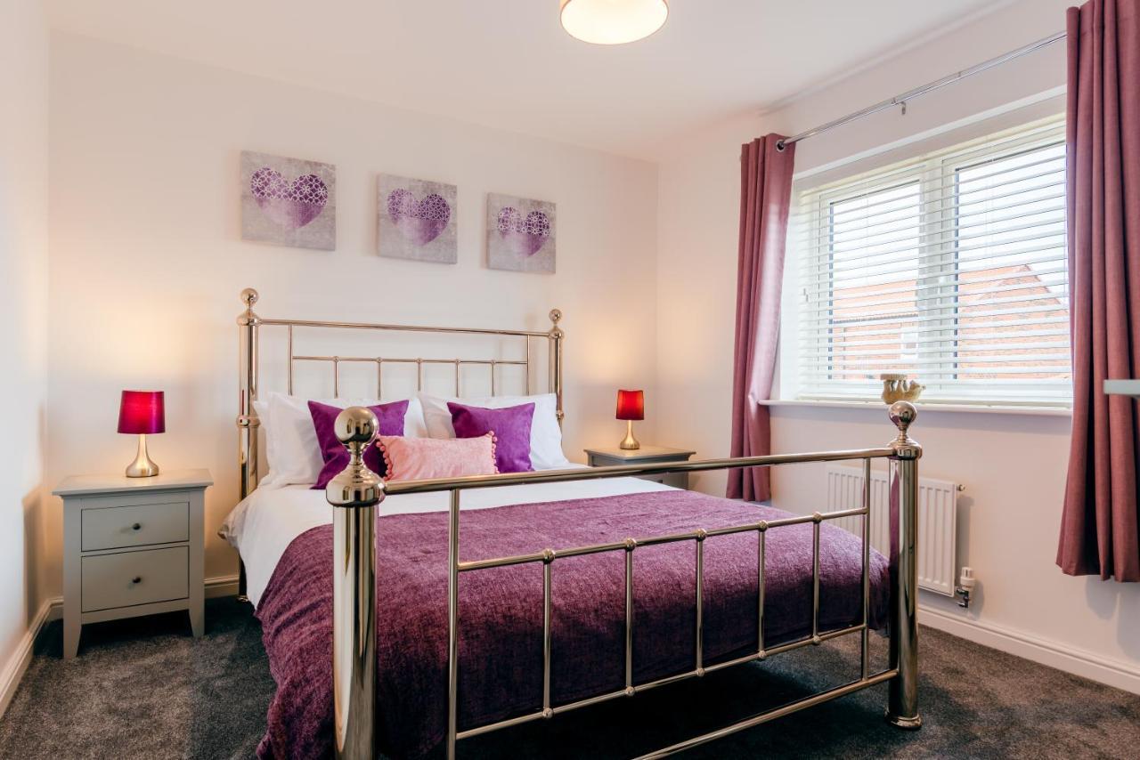 Oakley - Large, Elegant, Dog Friendly & Parking Whitby Exterior photo